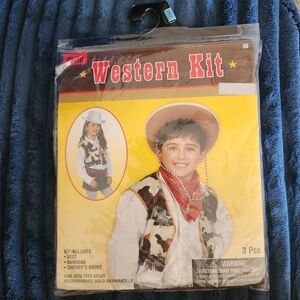 NWT Western Kit - Vest, Bandana and Sheriff's Badge - Child Halloween Costume OS